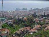 Ausblick aus der Gondel auf Funchal